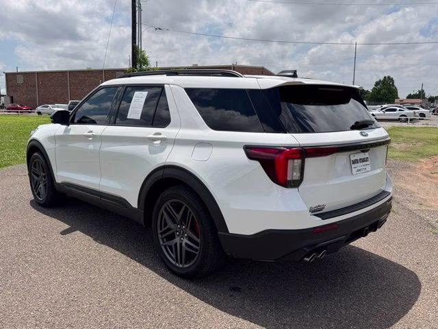 2025 White Metallic Ford Explorer ST 4X4 SUV