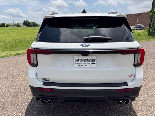 2025 White Metallic Ford Explorer ST 4X4 SUV
