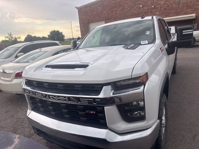 2021 Summit White Chevrolet Silverado 2500HD LT 4X4 Truck