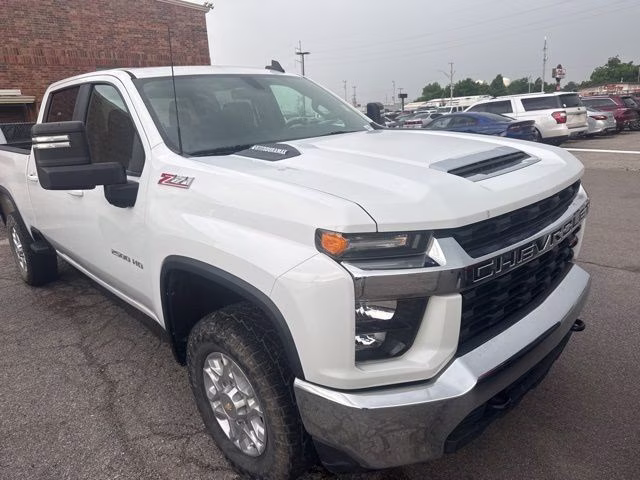 2021 Summit White Chevrolet Silverado 2500HD LT 4X4 Truck