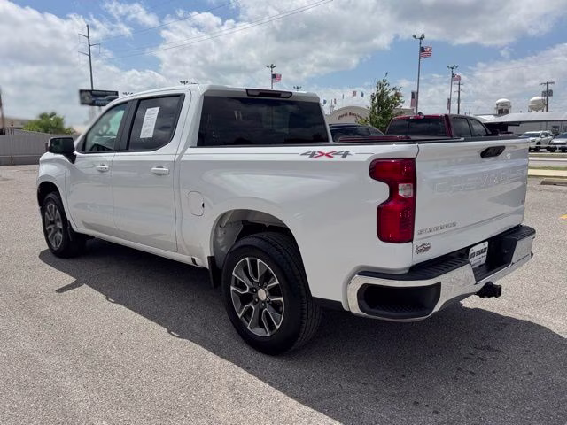 2023 Summit White Chevrolet Silverado 1500 LT 4X4 Truck