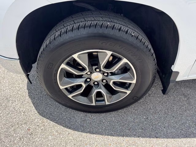 2023 Summit White Chevrolet Silverado 1500 LT 4X4 Truck