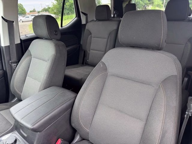 2019 Black Metallic Chevrolet Traverse LT FWD SUV