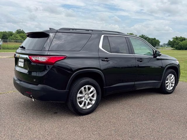 2019 Black Metallic Chevrolet Traverse LT FWD SUV