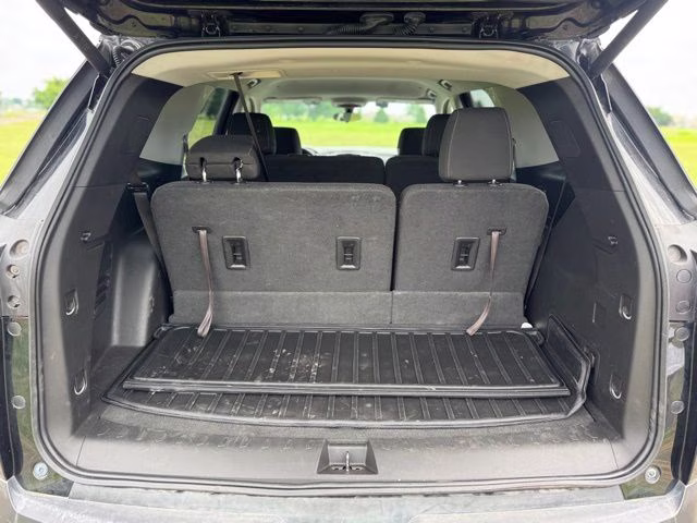 2019 Black Metallic Chevrolet Traverse LT FWD SUV