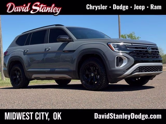 2024 Pure Gray Volkswagen Atlas 2.0T Peak Edition SE w/Technology AWD SUV