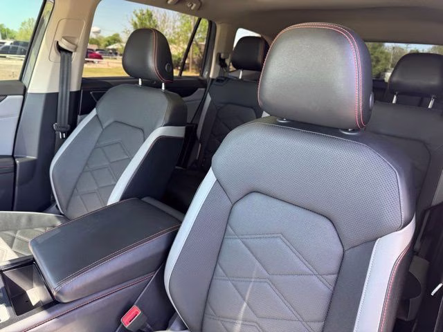 2024 Pure Gray Volkswagen Atlas 2.0T Peak Edition SE w/Technology AWD SUV