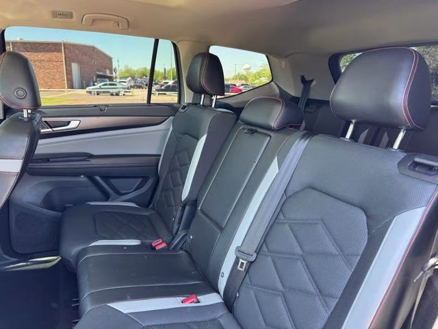 2024 Pure Gray Volkswagen Atlas 2.0T Peak Edition SE w/Technology AWD SUV