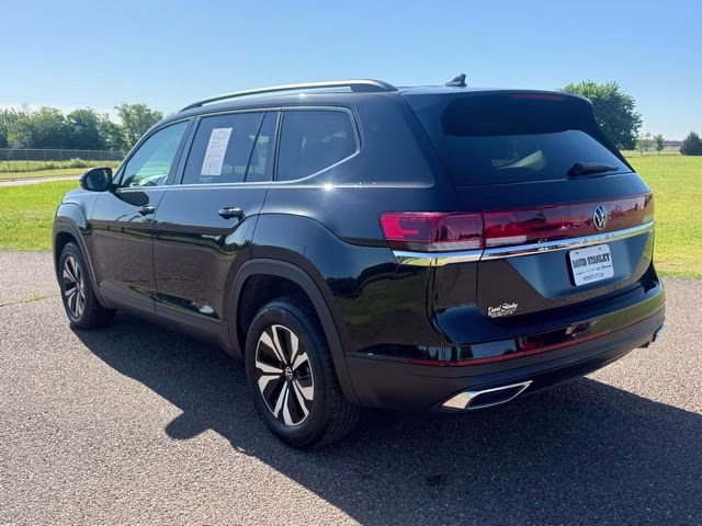 2025 Deep Black Pearl Volkswagen Atlas 2.0T SE FWD SUV
