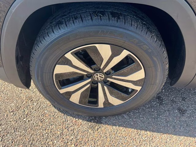 2025 Deep Black Pearl Volkswagen Atlas 2.0T SE FWD SUV