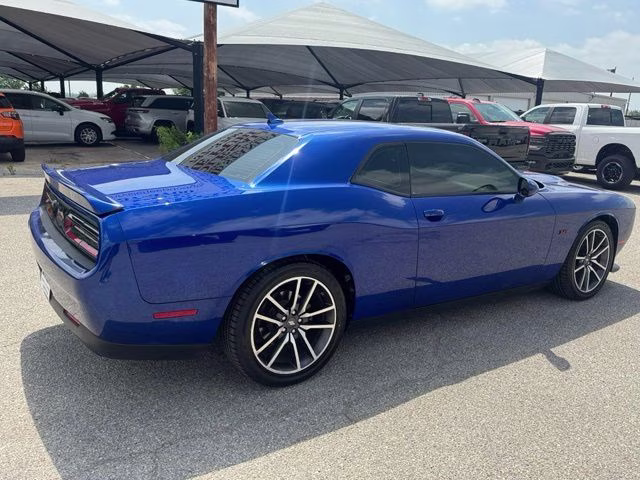2022 Indigo Blue Dodge Challenger R/T RWD Coupe