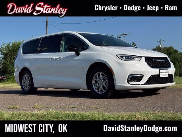 2024 Bright White Clearcoat Chrysler Pacifica Touring L FWD Van
