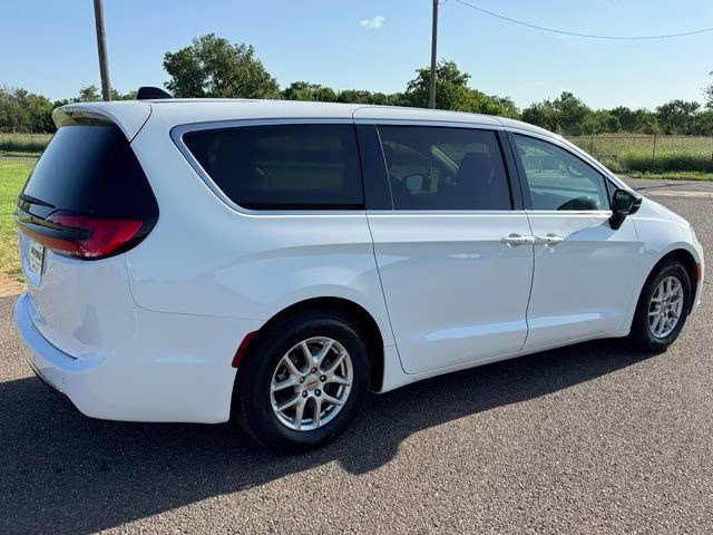 2024 Bright White Clearcoat Chrysler Pacifica Touring L FWD Van