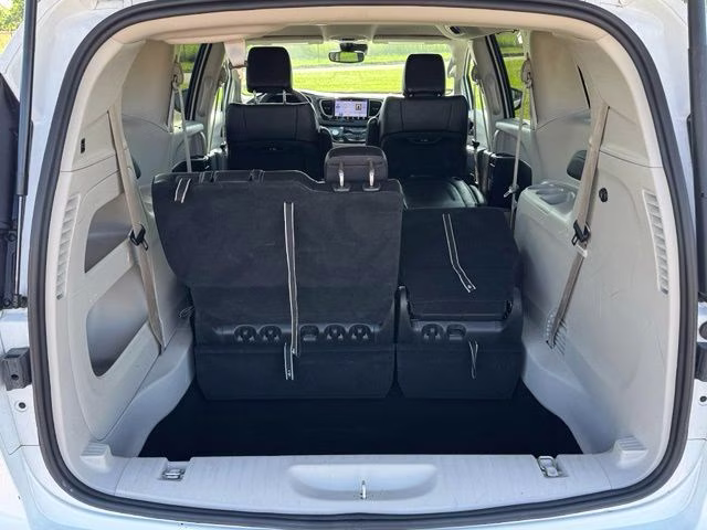 2024 Bright White Clearcoat Chrysler Pacifica Touring L FWD Van