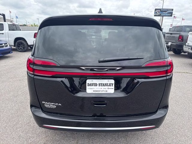 2027 Diamond Chrysler Pacifica Select FWD Van
