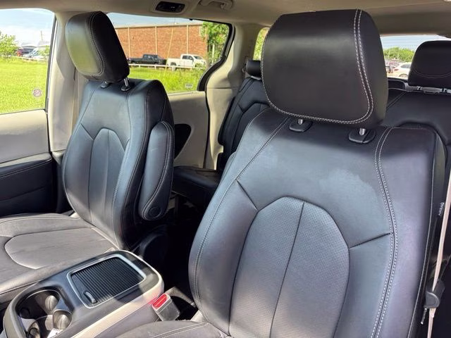 2024 Silver Mist Clearcoat Chrysler Pacifica Touring L FWD Van