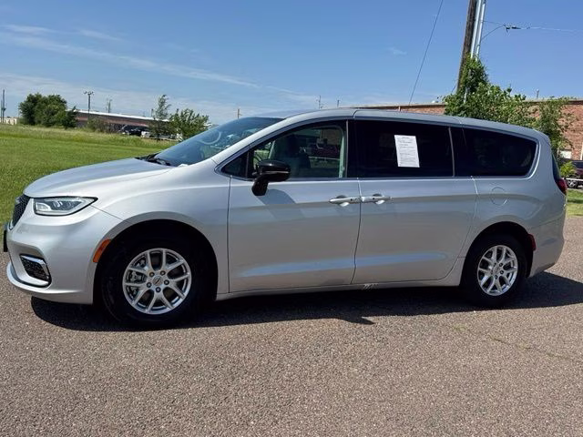 2024 Silver Mist Clearcoat Chrysler Pacifica Touring L FWD Van