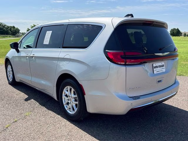 2024 Silver Mist Clearcoat Chrysler Pacifica Touring L FWD Van