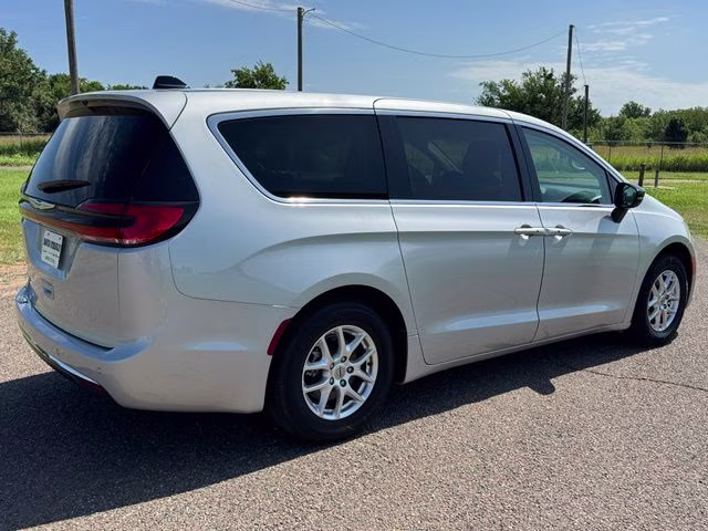 2024 Silver Mist Clearcoat Chrysler Pacifica Touring L FWD Van