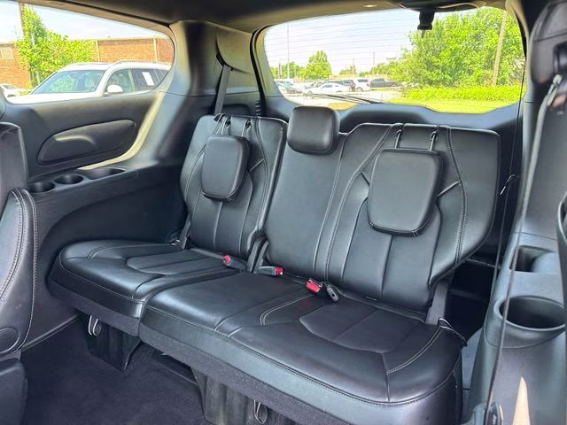2025 Diamond Black Chrysler Pacifica Select FWD Van