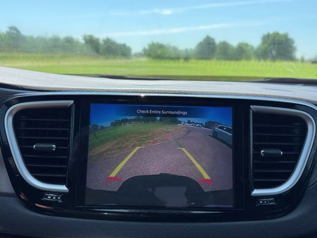 2025 Diamond Black Chrysler Pacifica Select FWD Van