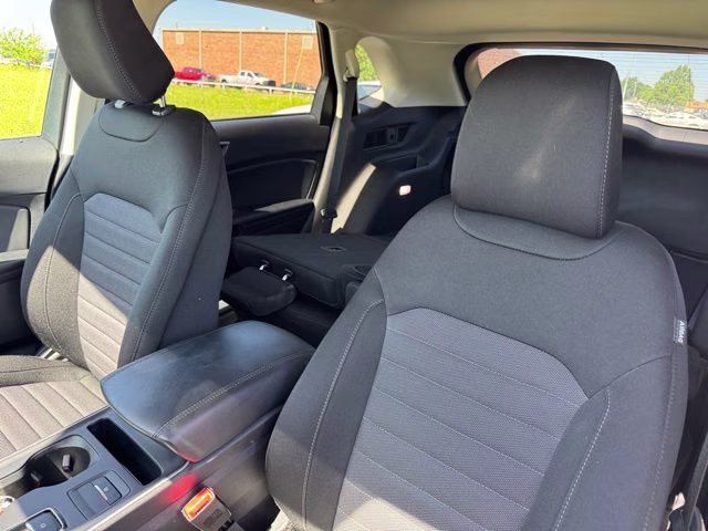 2024 Silver Metallic Ford Edge SE AWD SUV