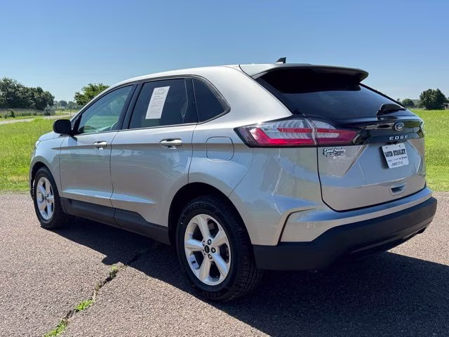 2024 Silver Metallic Ford Edge SE AWD SUV