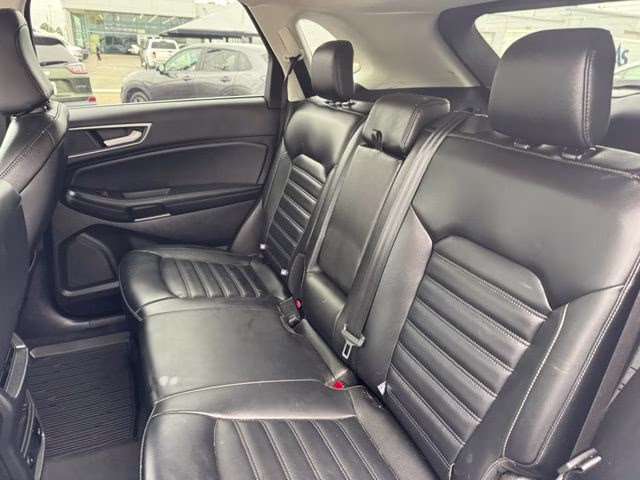 2024 White Metallic Ford Edge SEL AWD SUV