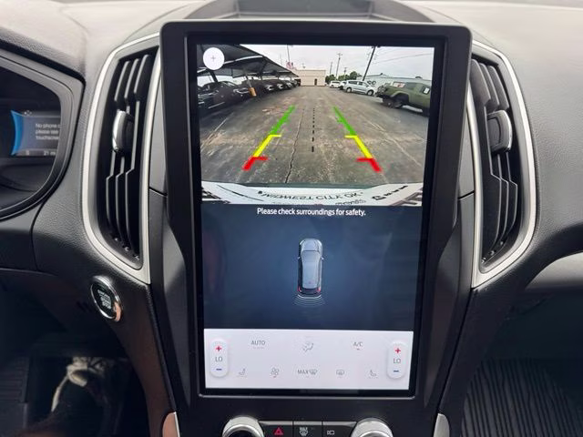 2024 White Metallic Ford Edge SEL AWD SUV