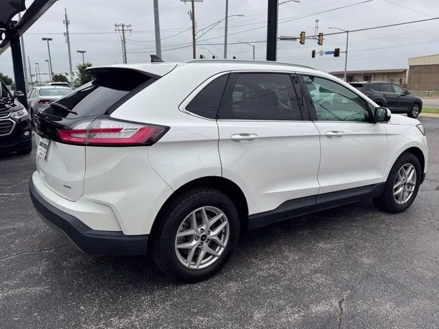 2024 White Metallic Ford Edge SEL AWD SUV