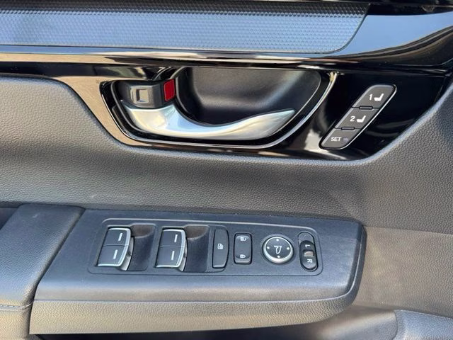 2025 Solar Silver Metallic Honda CR-V EX-L FWD SUV