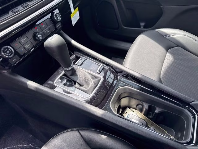 2026 Silver Zynith Metallic Clearcoat Jeep Compass Latitude 4X4 SUV