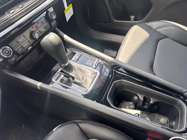 2026 Bright White Clearcoat Jeep Compass Latitude 4X4 SUV