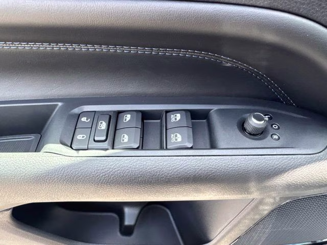 2026 Bright White Clearcoat Jeep Compass Latitude 4X4 SUV