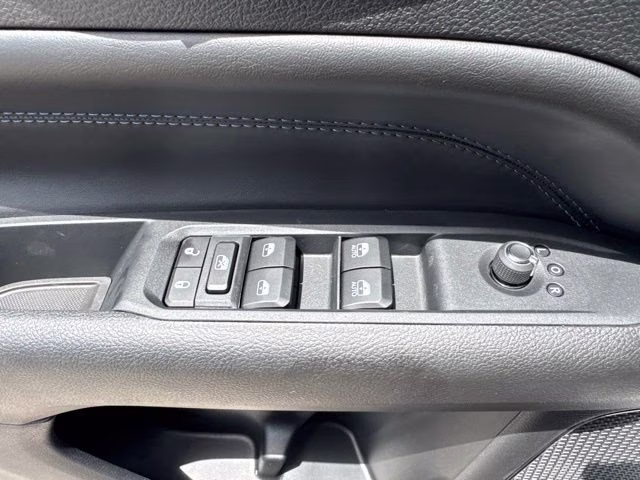 2026 Silver Zynith Metallic Clearcoat Jeep Compass Latitude 4X4 SUV