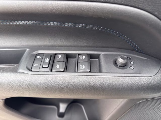 2026 Bright White Clearcoat Jeep Compass Latitude 4X4 SUV
