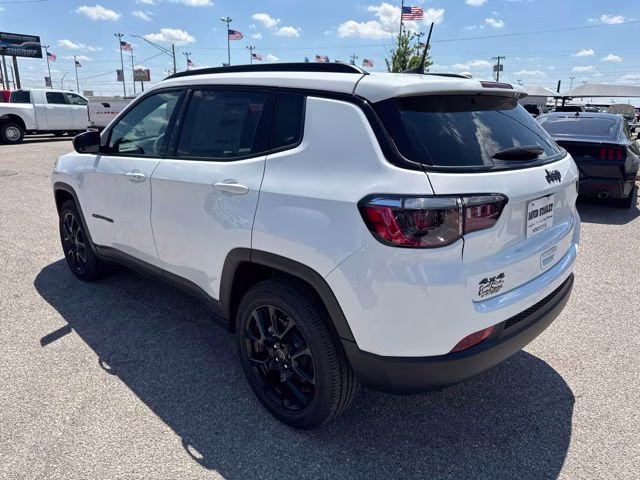 2026 Bright White Clearcoat Jeep Compass Latitude 4X4 SUV