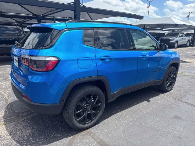 2026 Hydro Blue Pearlcoat Jeep Compass Latitude 4X4 SUV