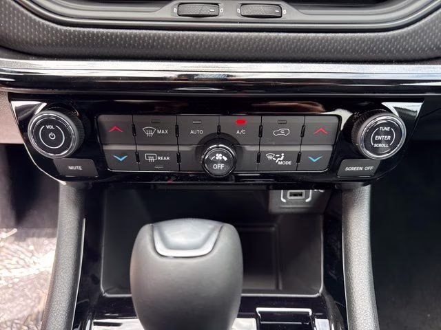 2026 Bright White Clearcoat Jeep Compass Limited 4X4 SUV
