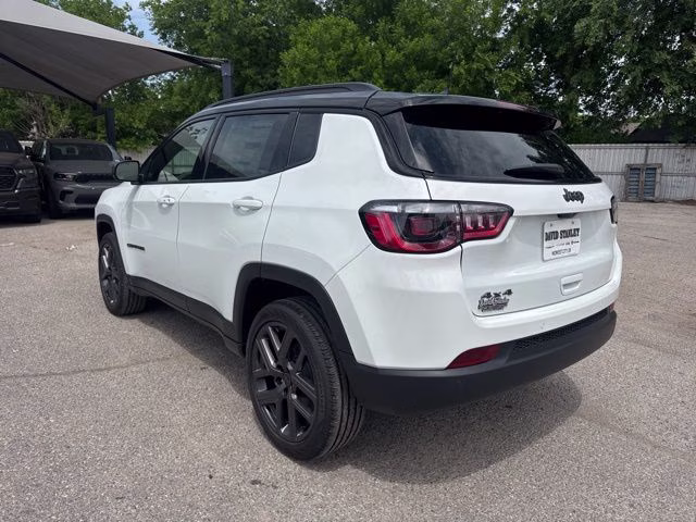 2026 Bright White Clearcoat Jeep Compass Limited 4X4 SUV