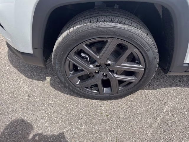 2026 Bright White Clearcoat Jeep Compass Limited 4X4 SUV