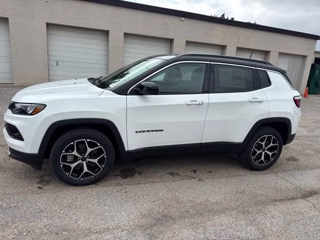 2026 Bright White Clearcoat Jeep Compass Limited 4X4 SUV
