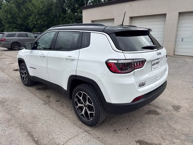 2026 Bright White Clearcoat Jeep Compass Limited 4X4 SUV