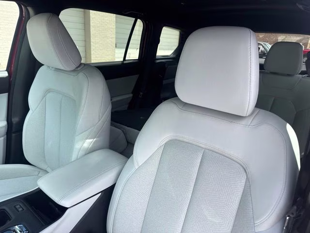 2026 Red Hot Pearlcoat Jeep Cherokee Laredo 4X4 SUV