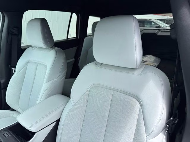 2026 Bright White Clearcoat Jeep Cherokee Laredo 4X4 SUV
