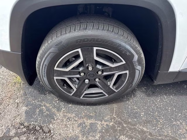 2026 Bright White Clearcoat Jeep Cherokee Laredo 4X4 SUV