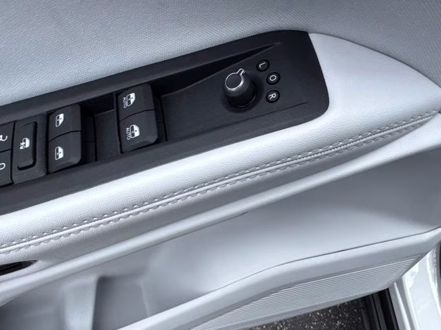 2026 Bright White Clearcoat Jeep Cherokee Laredo 4X4 SUV