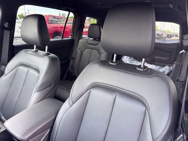 2026 Sting-Gray Clearcoat Jeep Cherokee Limited 4X4 SUV