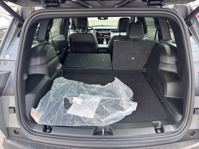 2026 Sting-Gray Clearcoat Jeep Cherokee Limited 4X4 SUV