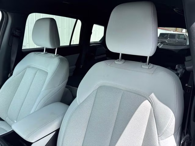 2026 Sting-Gray Clearcoat Jeep Cherokee Laredo 4X4 SUV